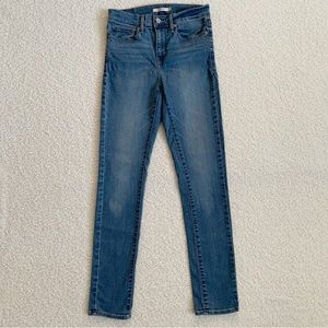 Levi’s Slimming Skinny Jeans Size 28 Medium Wash High Waisted
